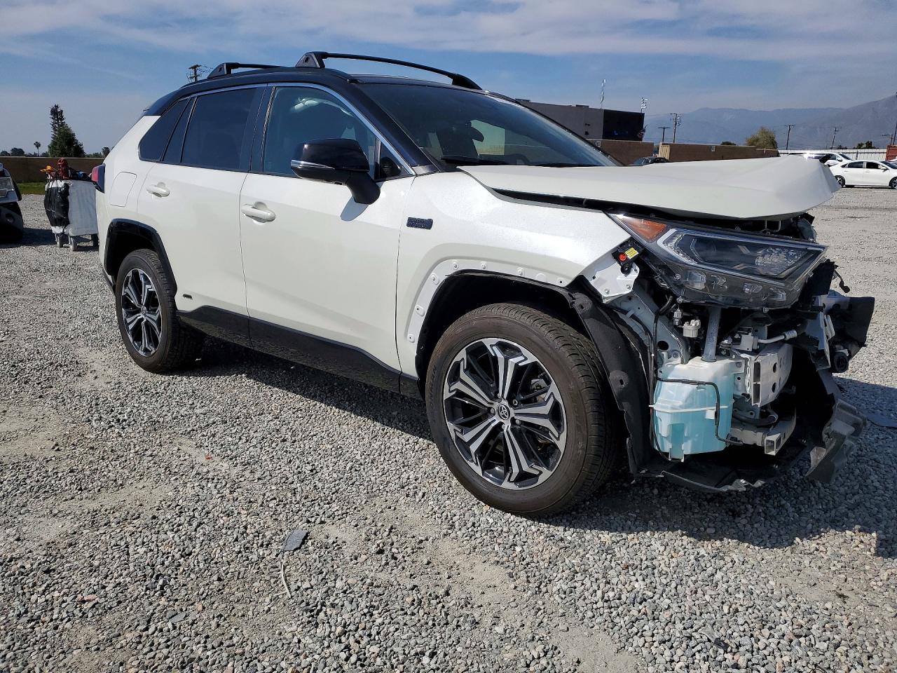 2021 TOYOTA RAV4 PRIME XSE — снимка 4
