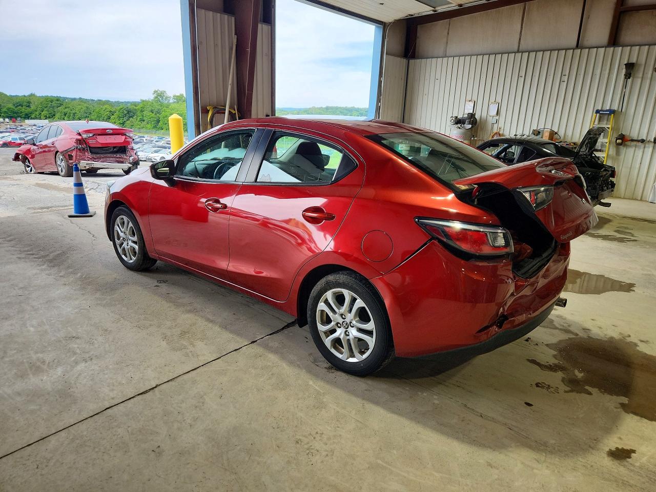 2017 TOYOTA YARIS IA BASE — снимка 2