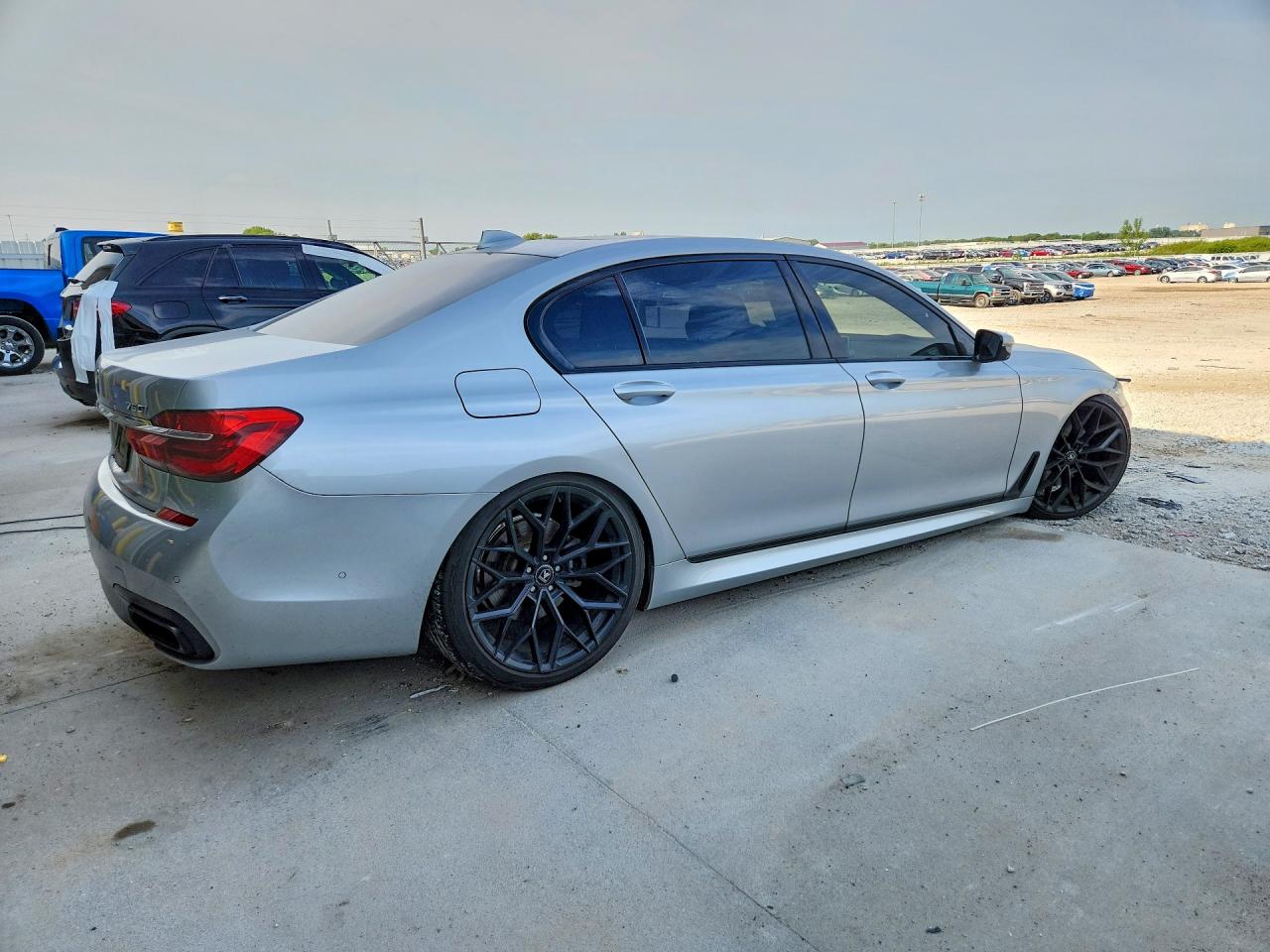 2017 BMW 750 I — снимка 3
