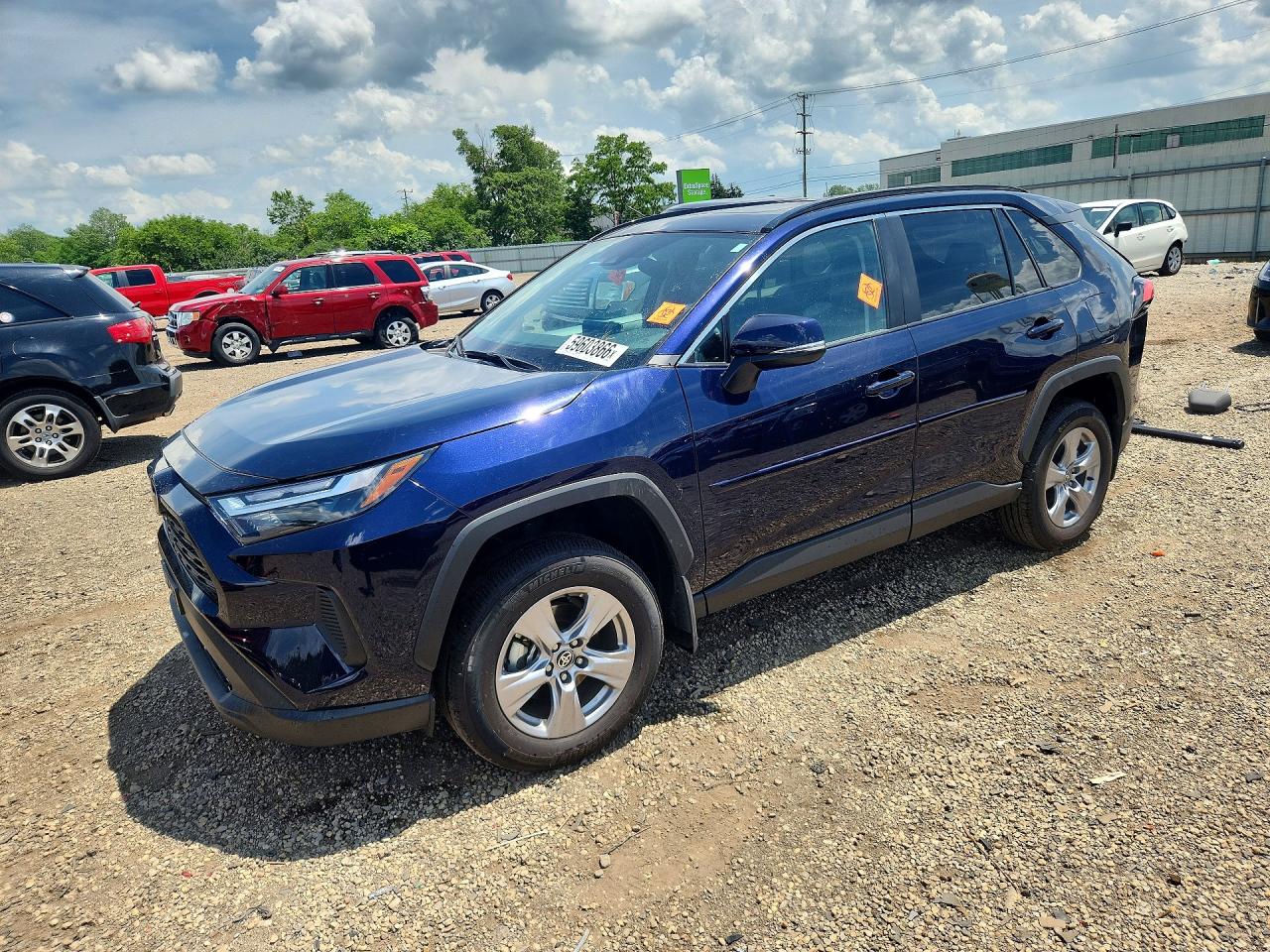 2025 TOYOTA RAV4 XLE