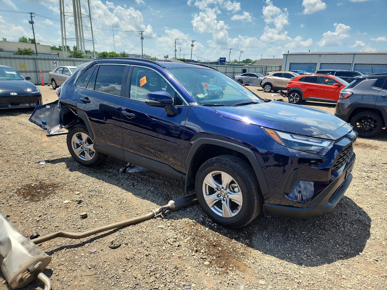 2025 TOYOTA RAV4 XLE — снимка 4