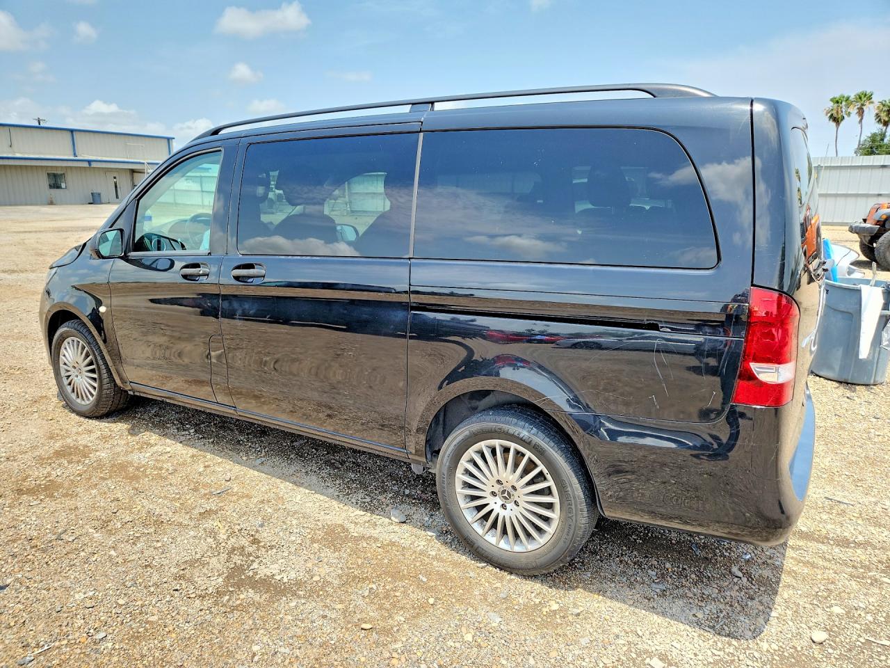 2018 MERCEDES-BENZ METRIS — снимка 2