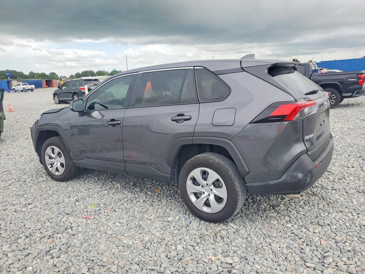 2025 TOYOTA RAV4 LE — снимка 2