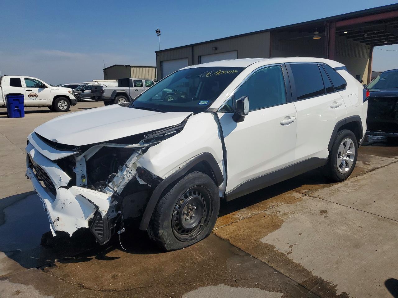 2025 TOYOTA RAV4 LE