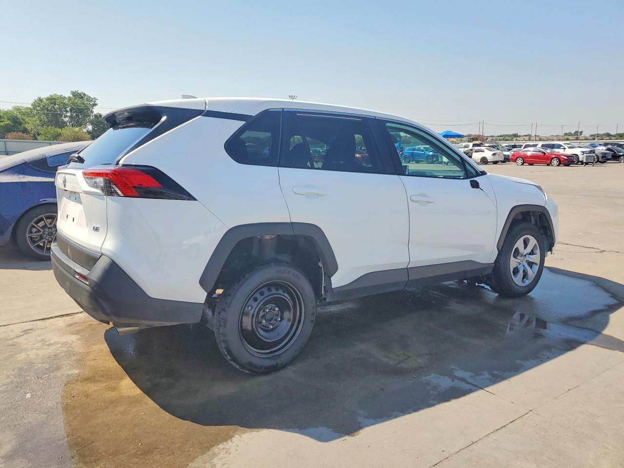 2025 TOYOTA RAV4 LE — снимка 3