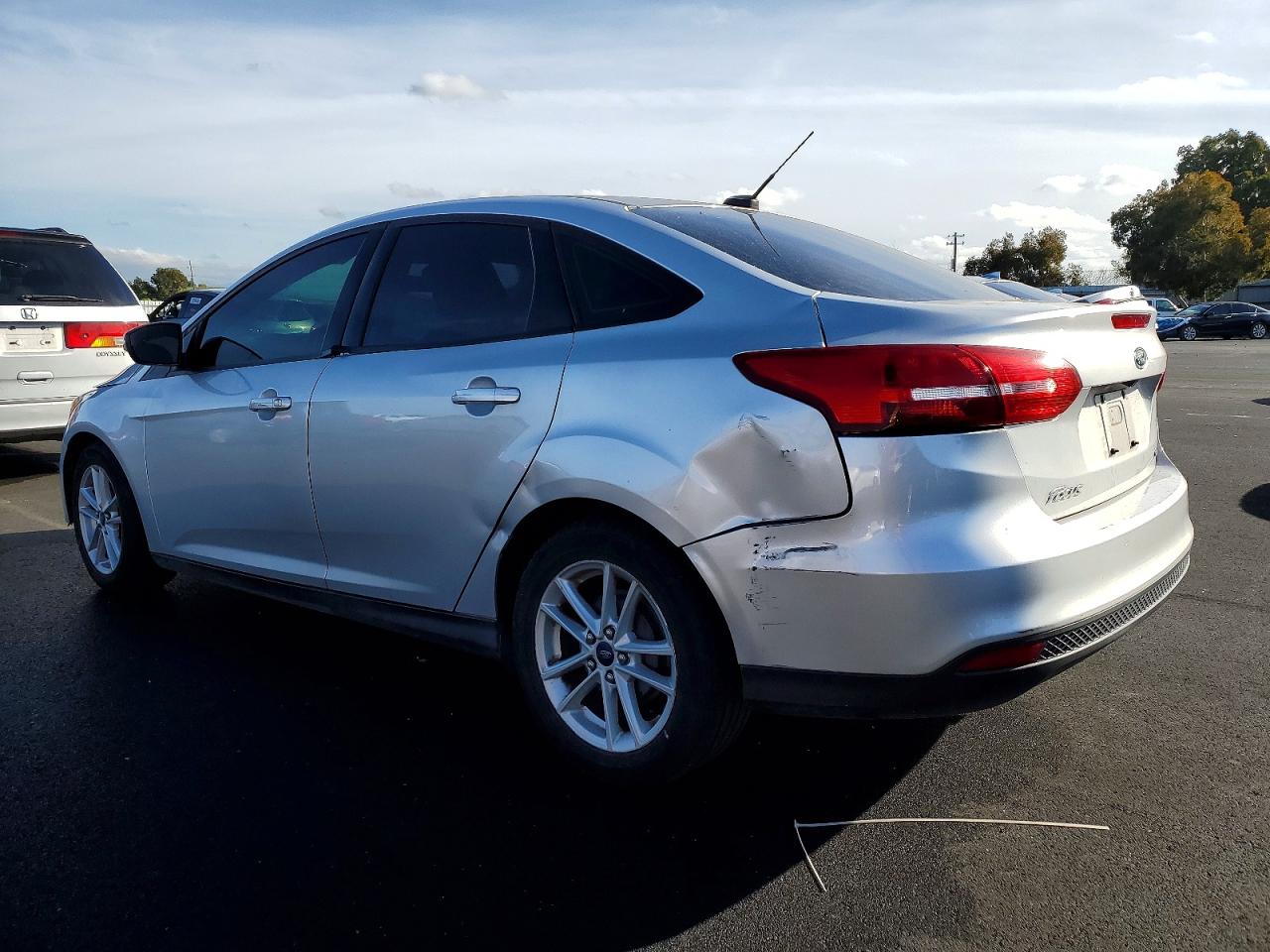 2015 FORD FOCUS SE — снимка 2