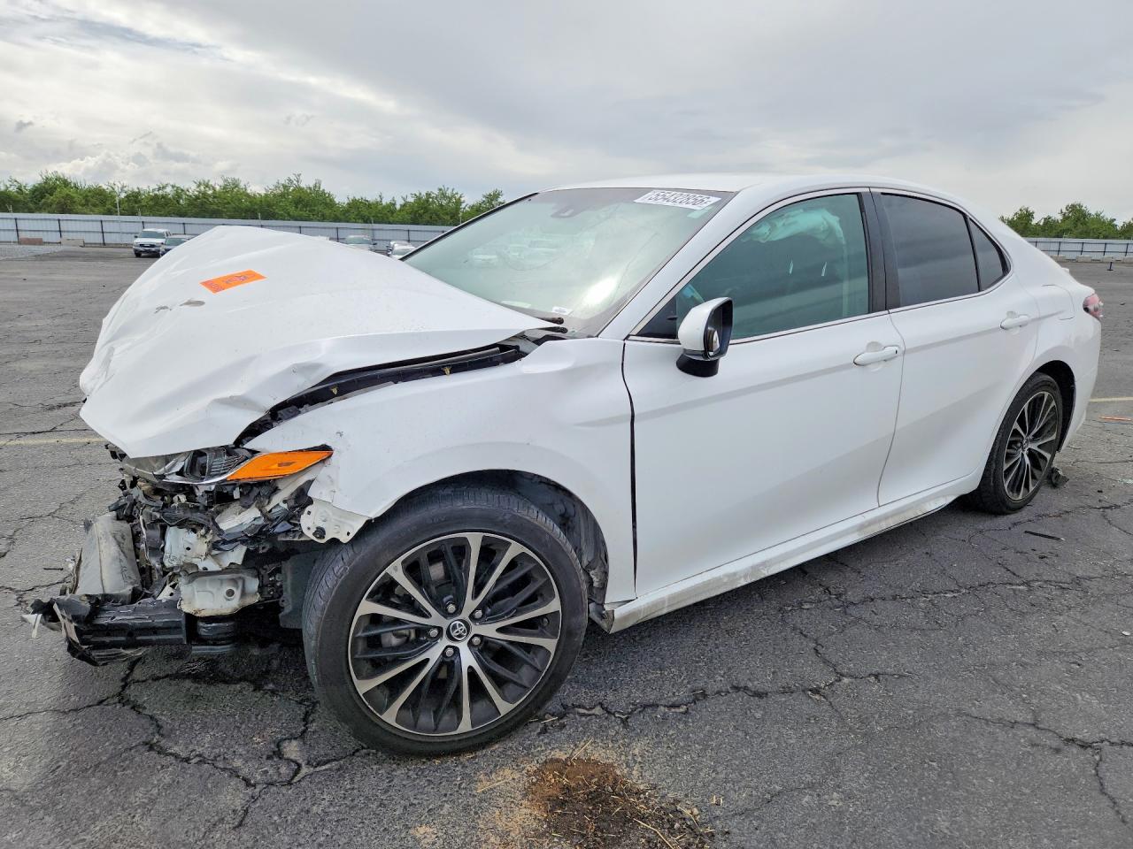 2018 TOYOTA CAMRY SE