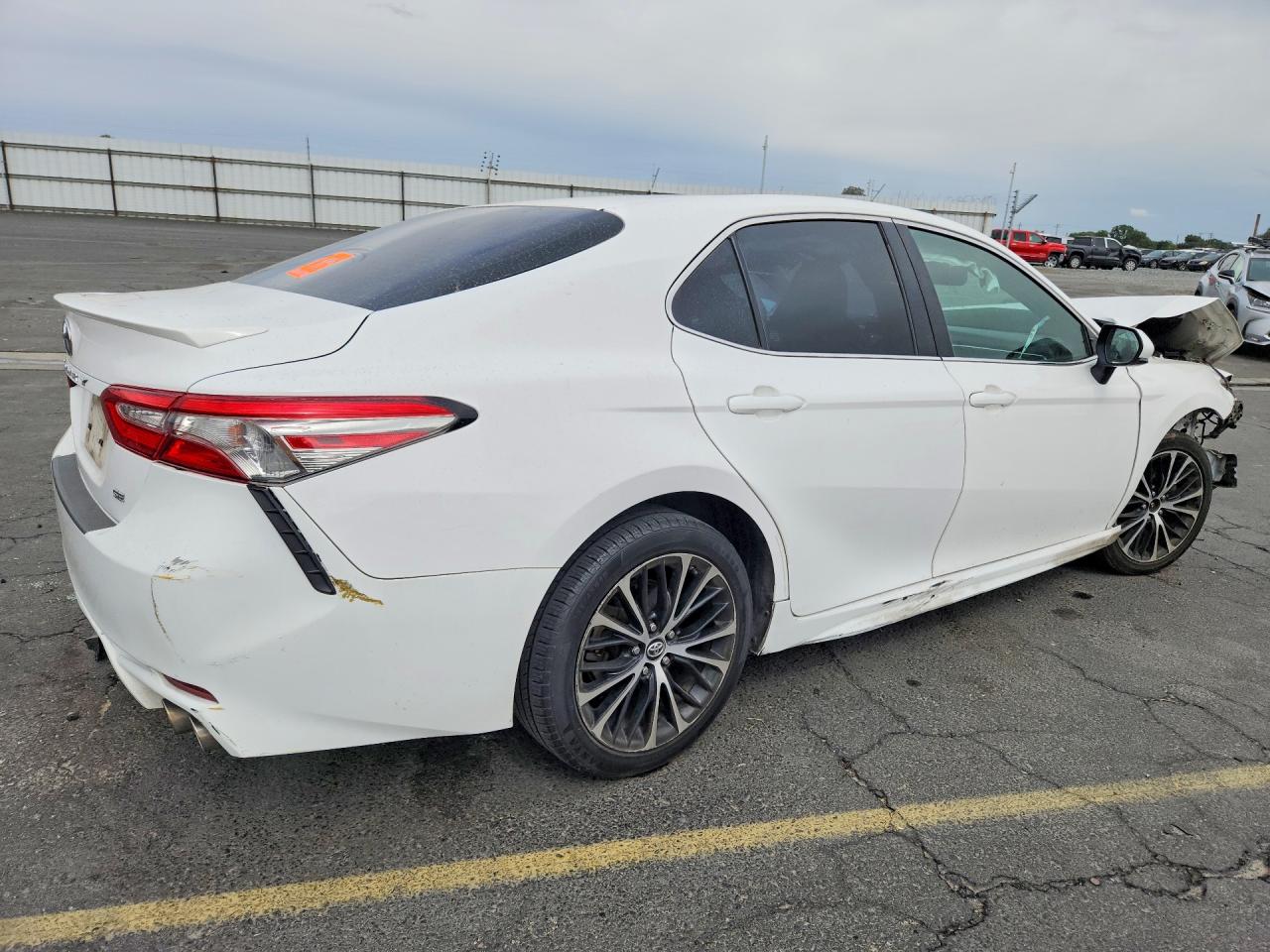 2018 TOYOTA CAMRY SE — снимка 3