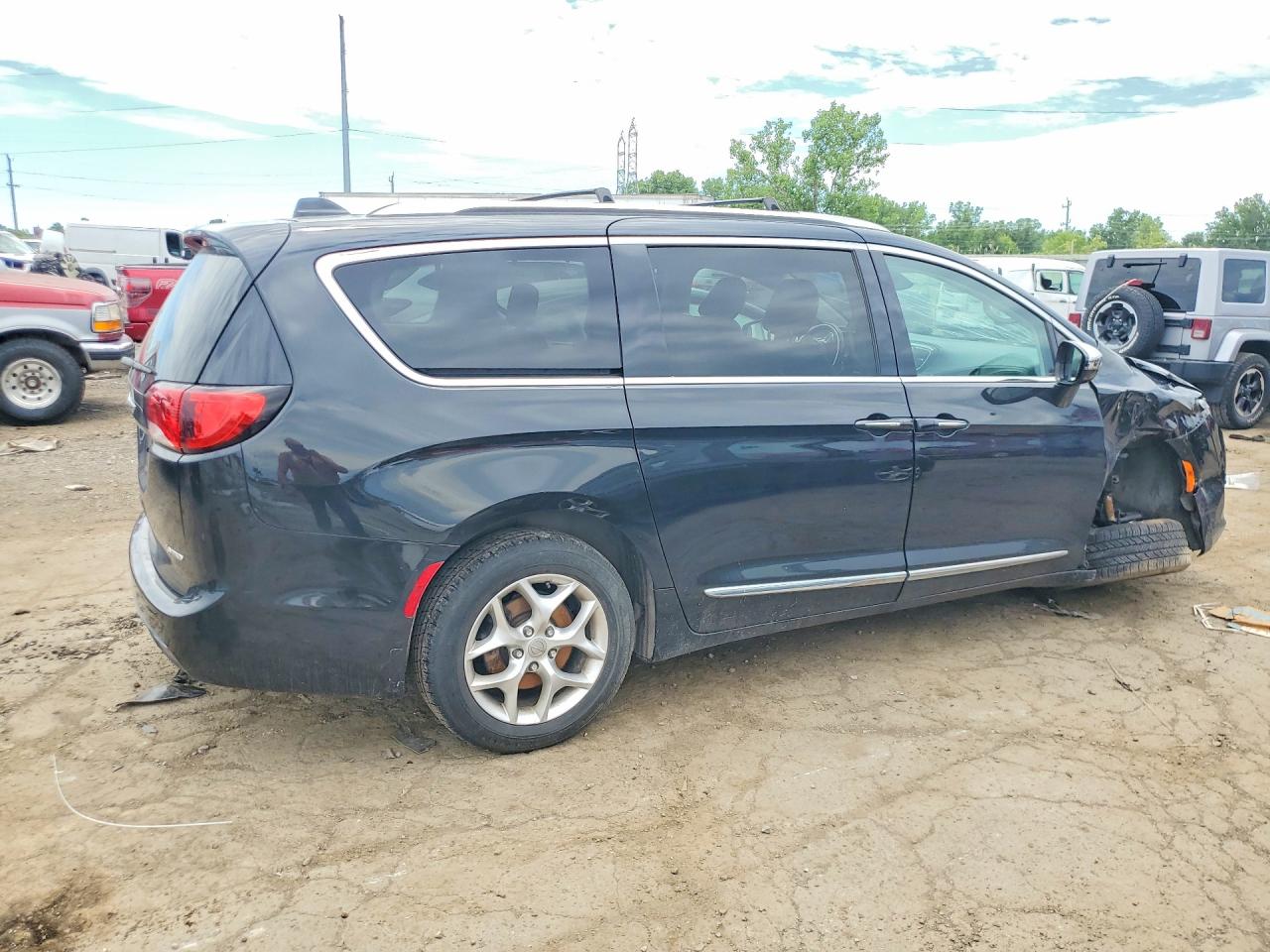 2020 CHRYSLER PACIFICA LIMITED — снимка 3