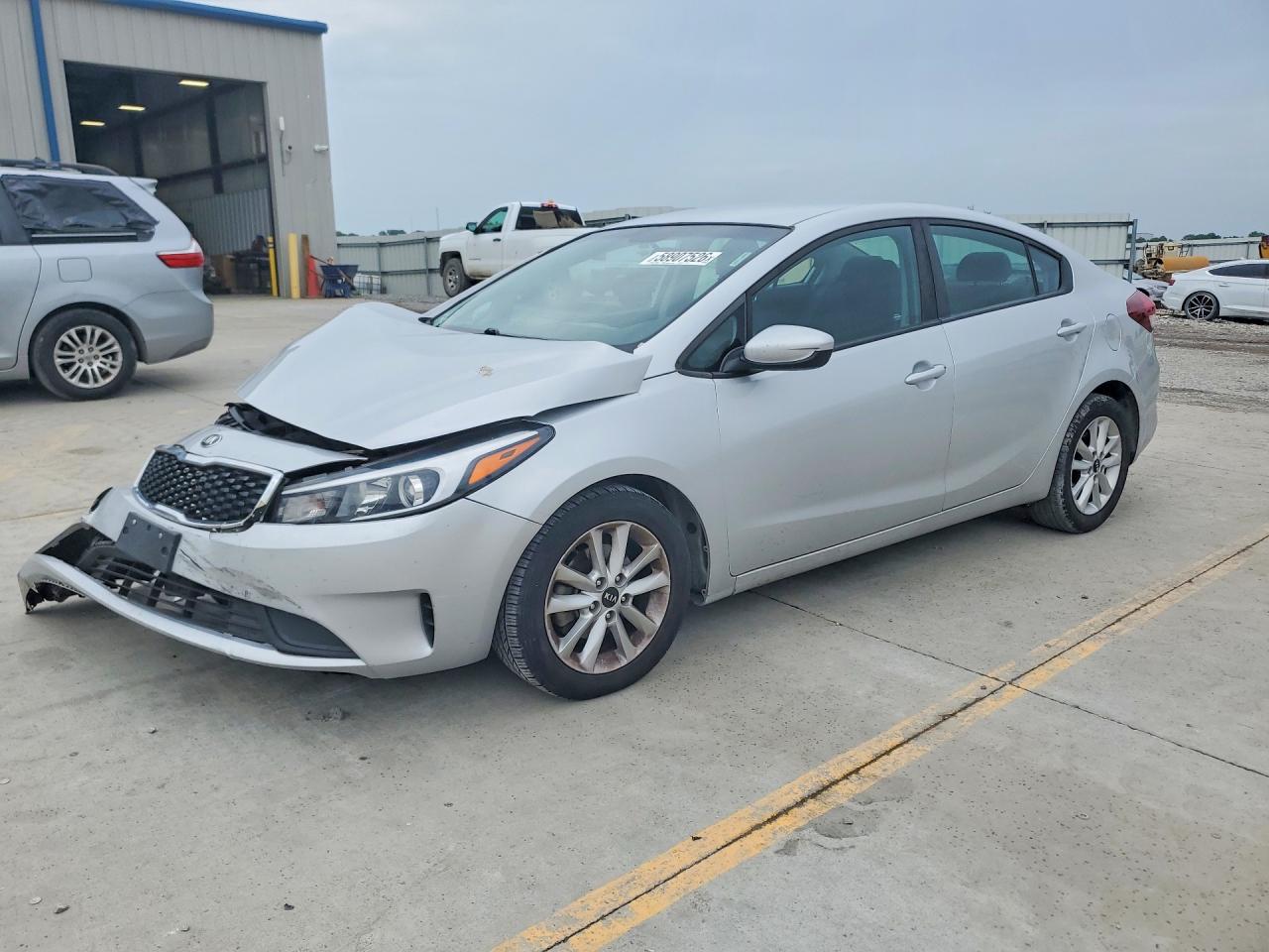 2017 KIA FORTE LX