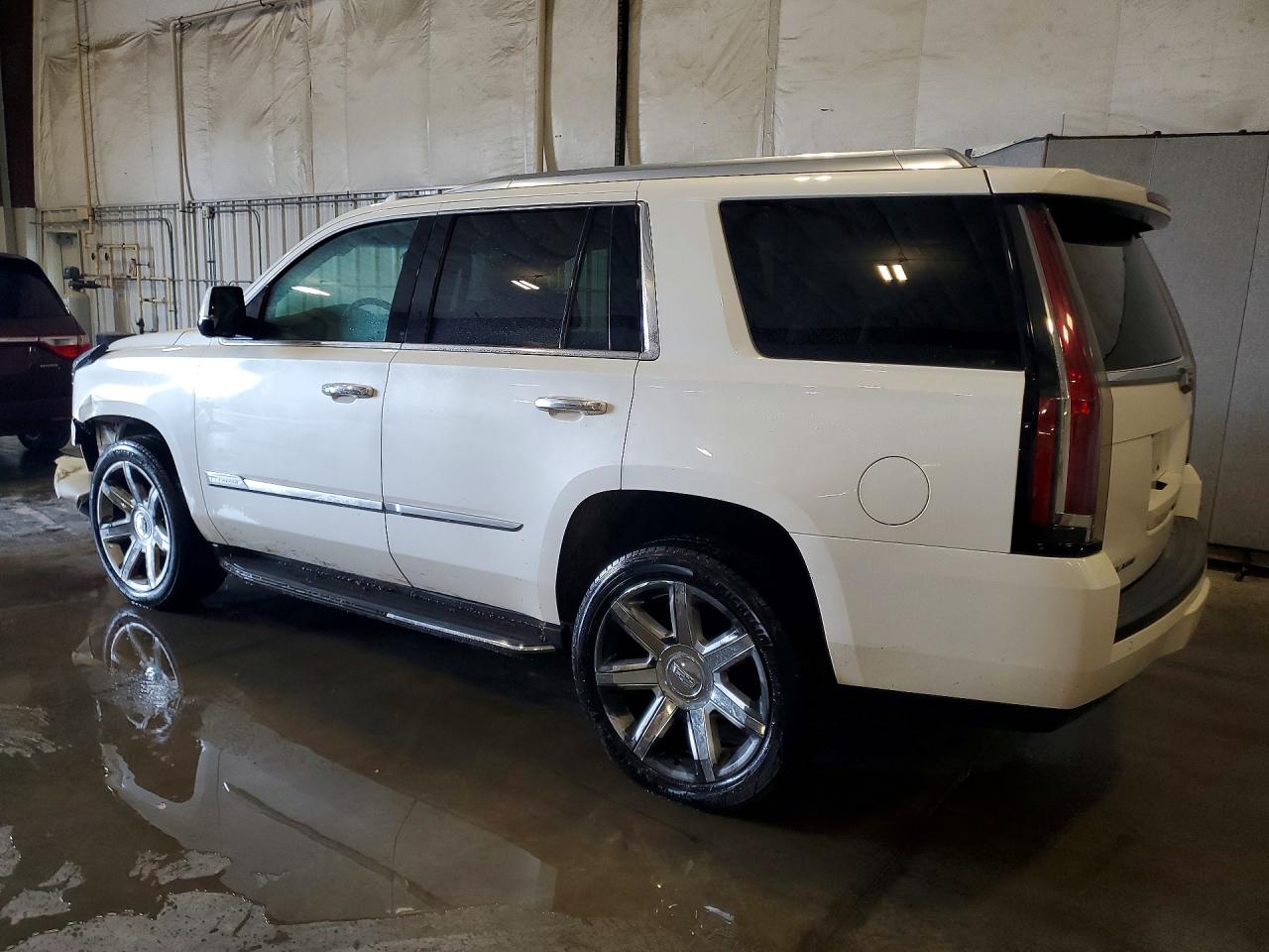 2015 CADILLAC ESCALADE LUXURY — снимка 2