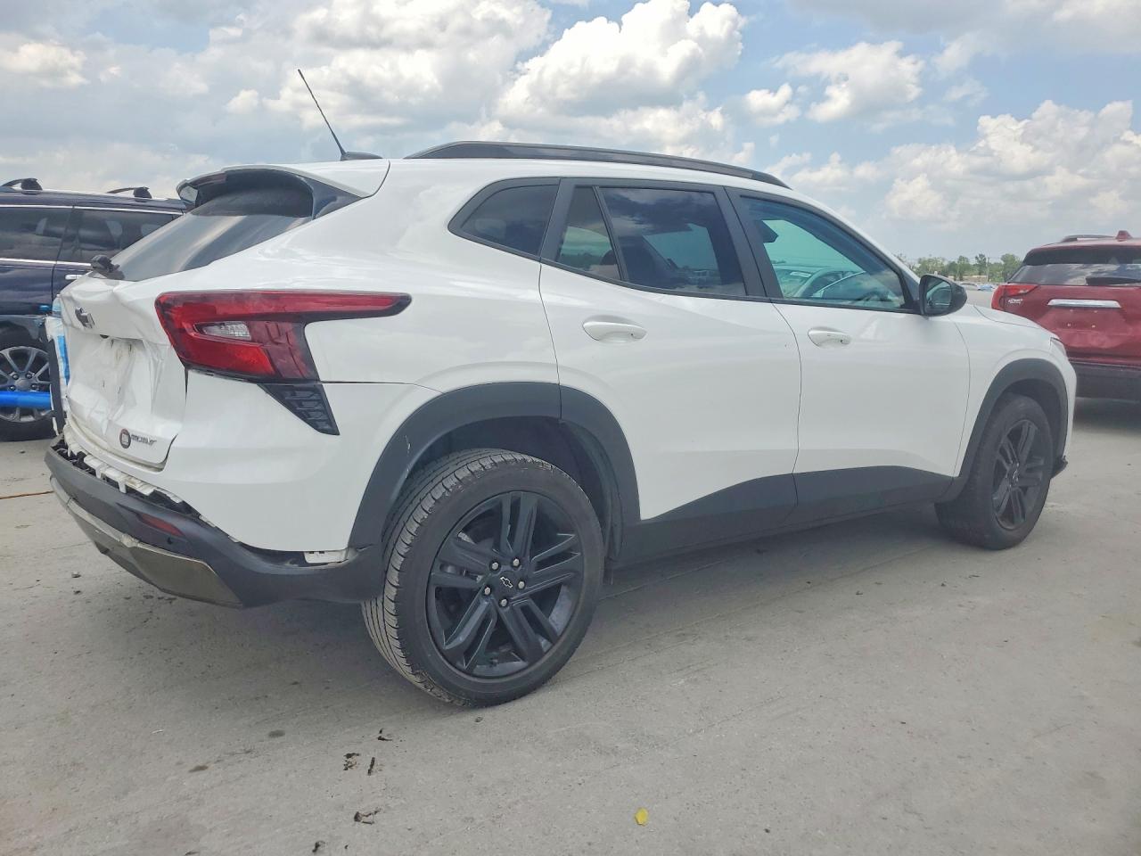 2025 CHEVROLET TRAX ACTIV — снимка 3