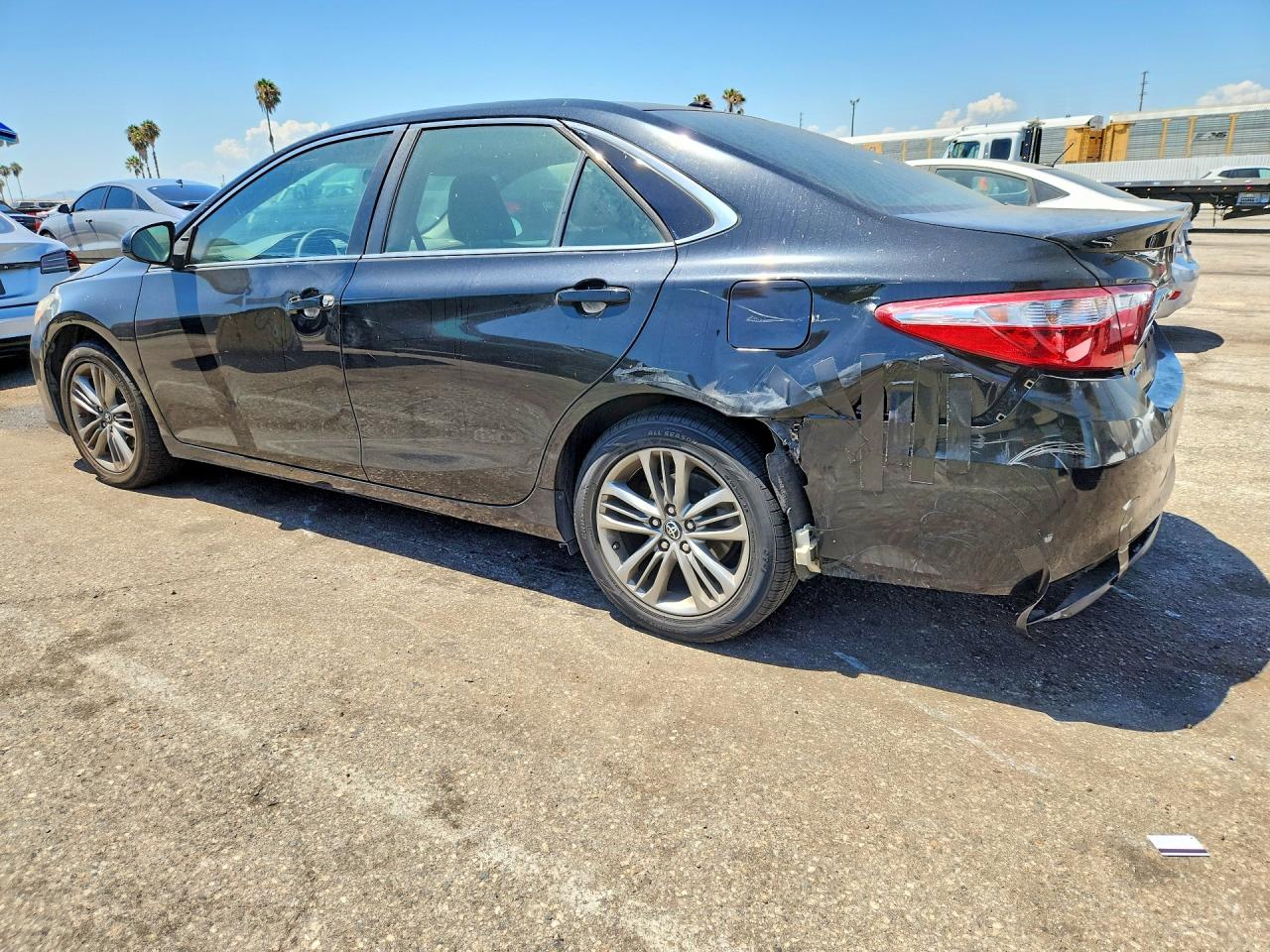 2017 TOYOTA CAMRY SE — снимка 2