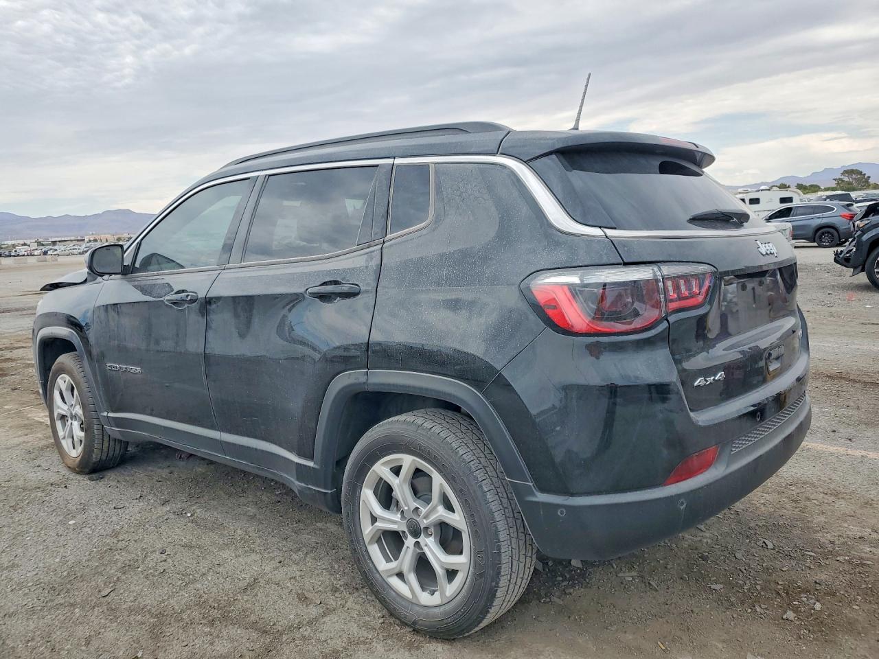 2025 JEEP COMPASS LATITUDE — снимка 2