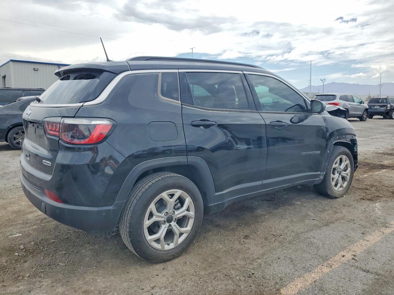 2025 JEEP COMPASS LATITUDE — снимка 3