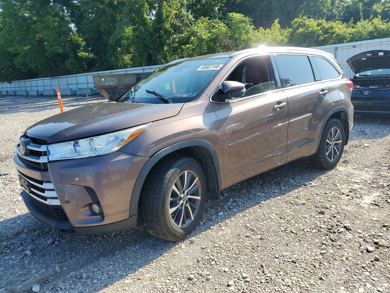 2018 TOYOTA HIGHLANDER XLE