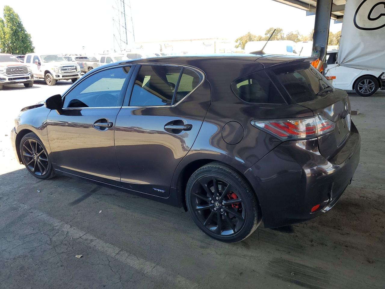 2013 LEXUS CT 200 — снимка 2