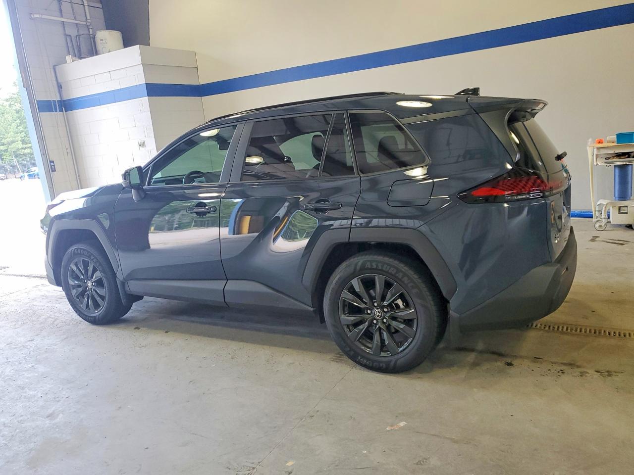 2026 TOYOTA RAV4 XLE PREMIUM — снимка 2