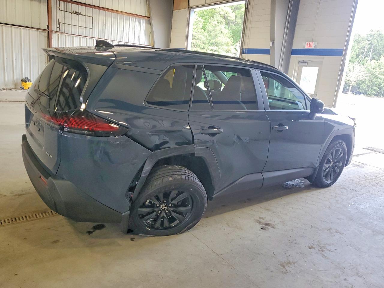 2026 TOYOTA RAV4 XLE PREMIUM — снимка 3