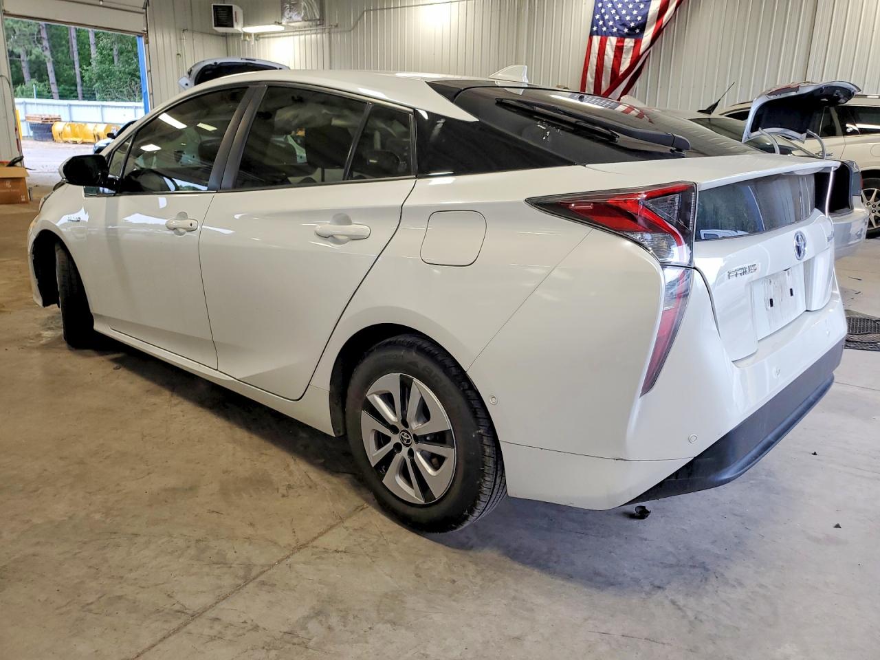 2017 TOYOTA PRIUS TWO — снимка 2