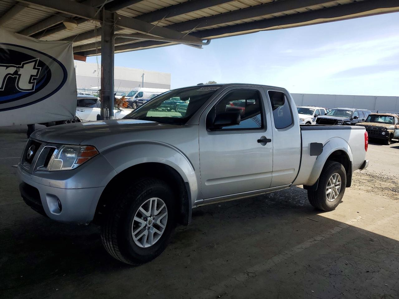 2017 NISSAN FRONTIER SV V6