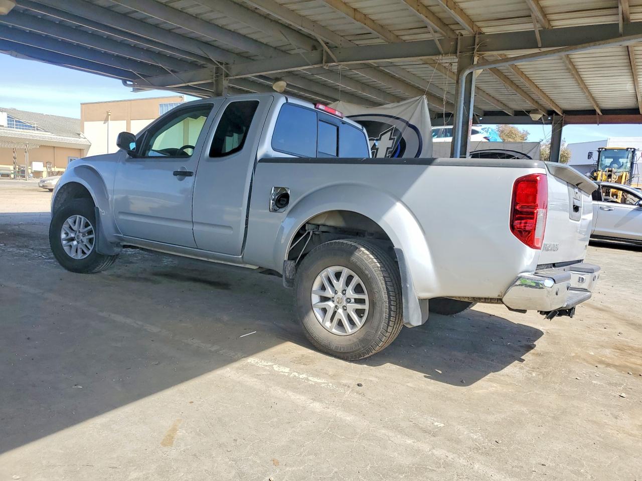 2017 NISSAN FRONTIER SV V6 — снимка 2