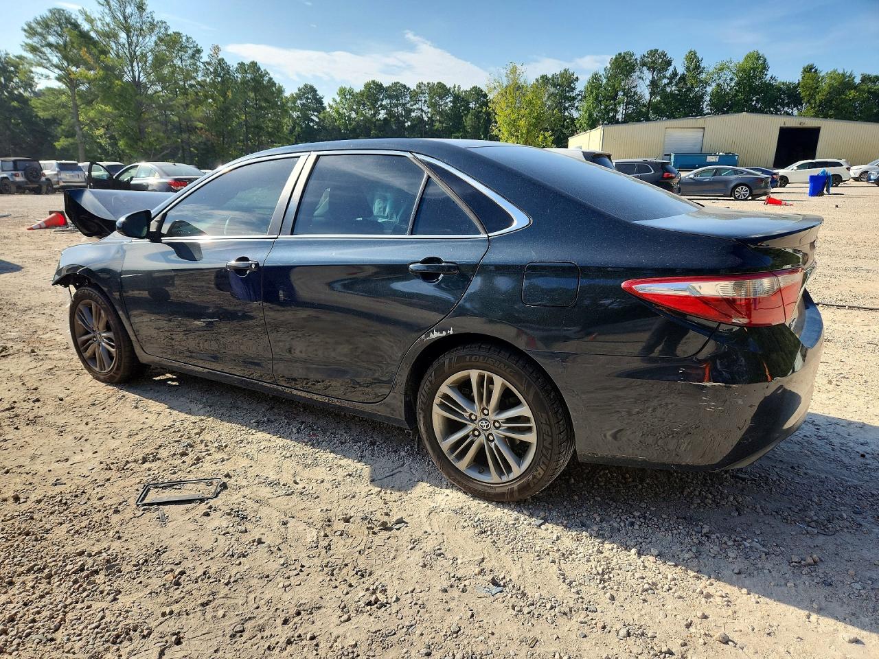 2017 TOYOTA CAMRY SE — снимка 2