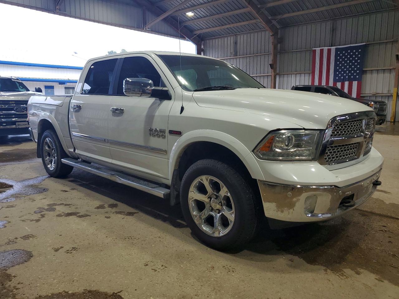 2015 RAM 1500 LARAMIE — снимка 4