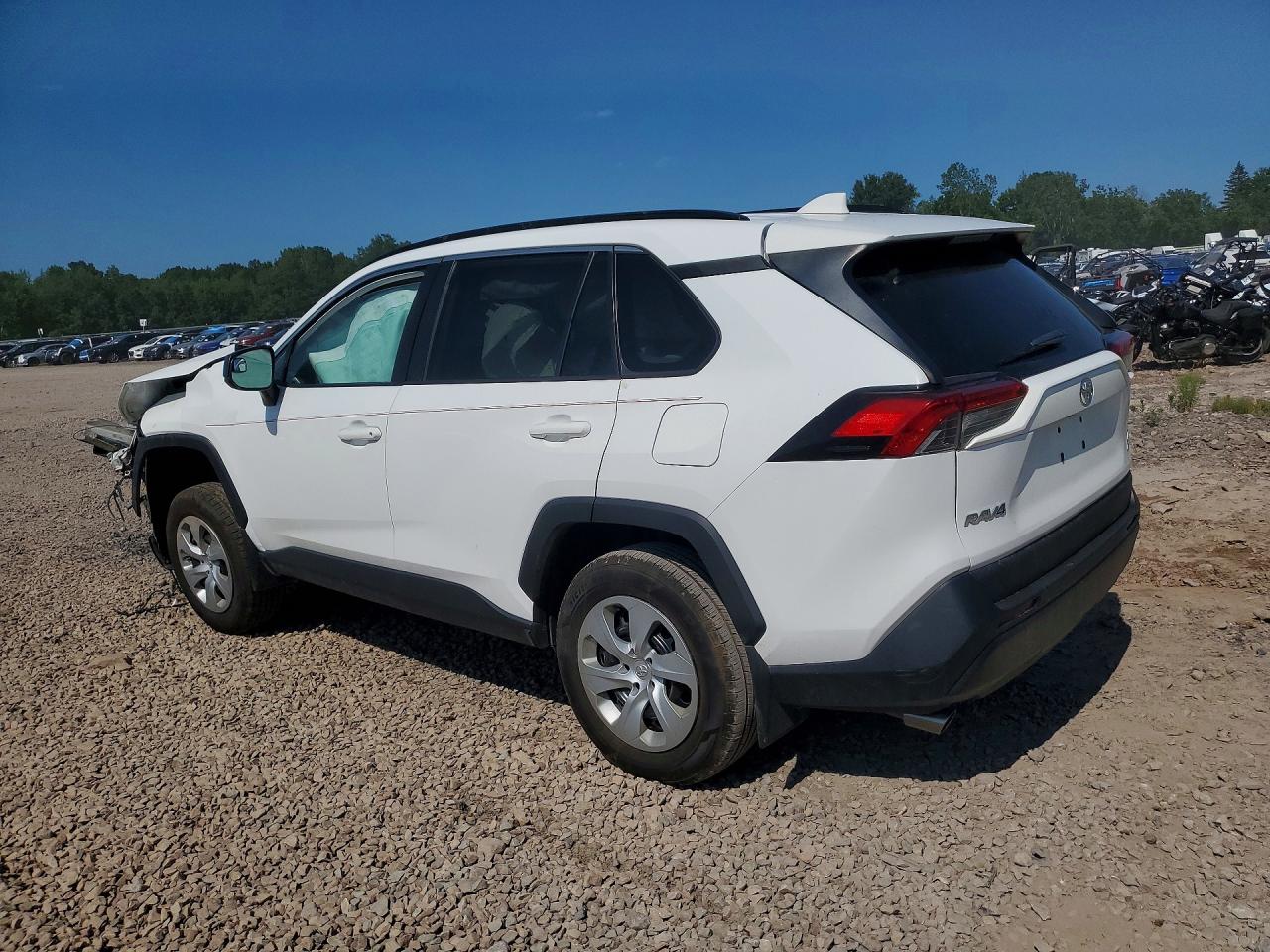 2019 TOYOTA RAV4 LE — снимка 2