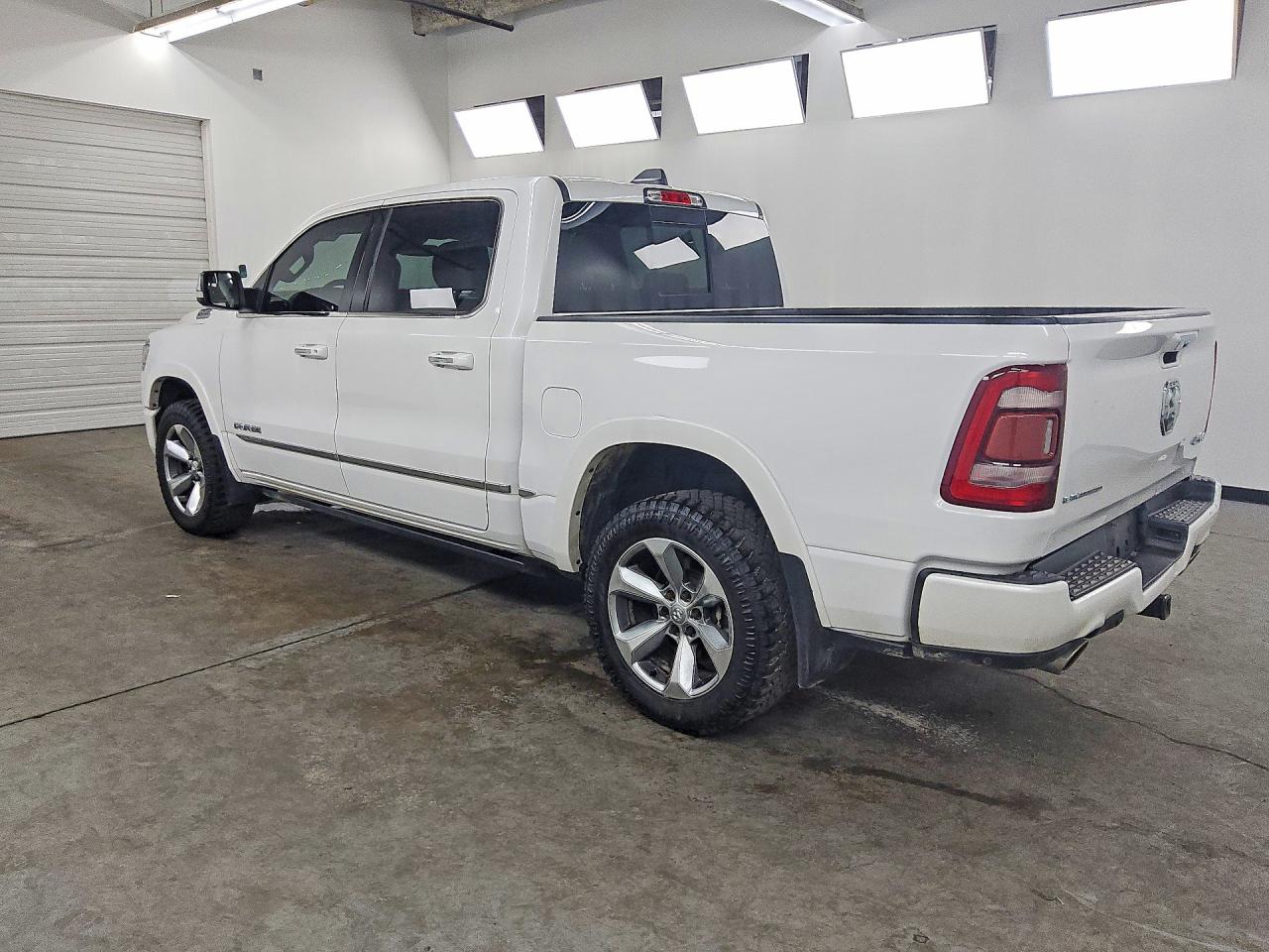 2019 RAM 1500 LIMITED — снимка 2