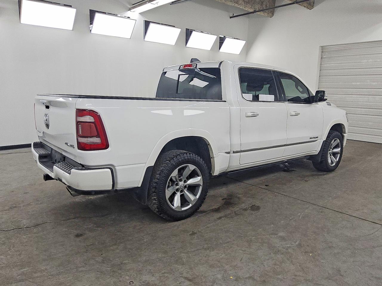 2019 RAM 1500 LIMITED — снимка 3
