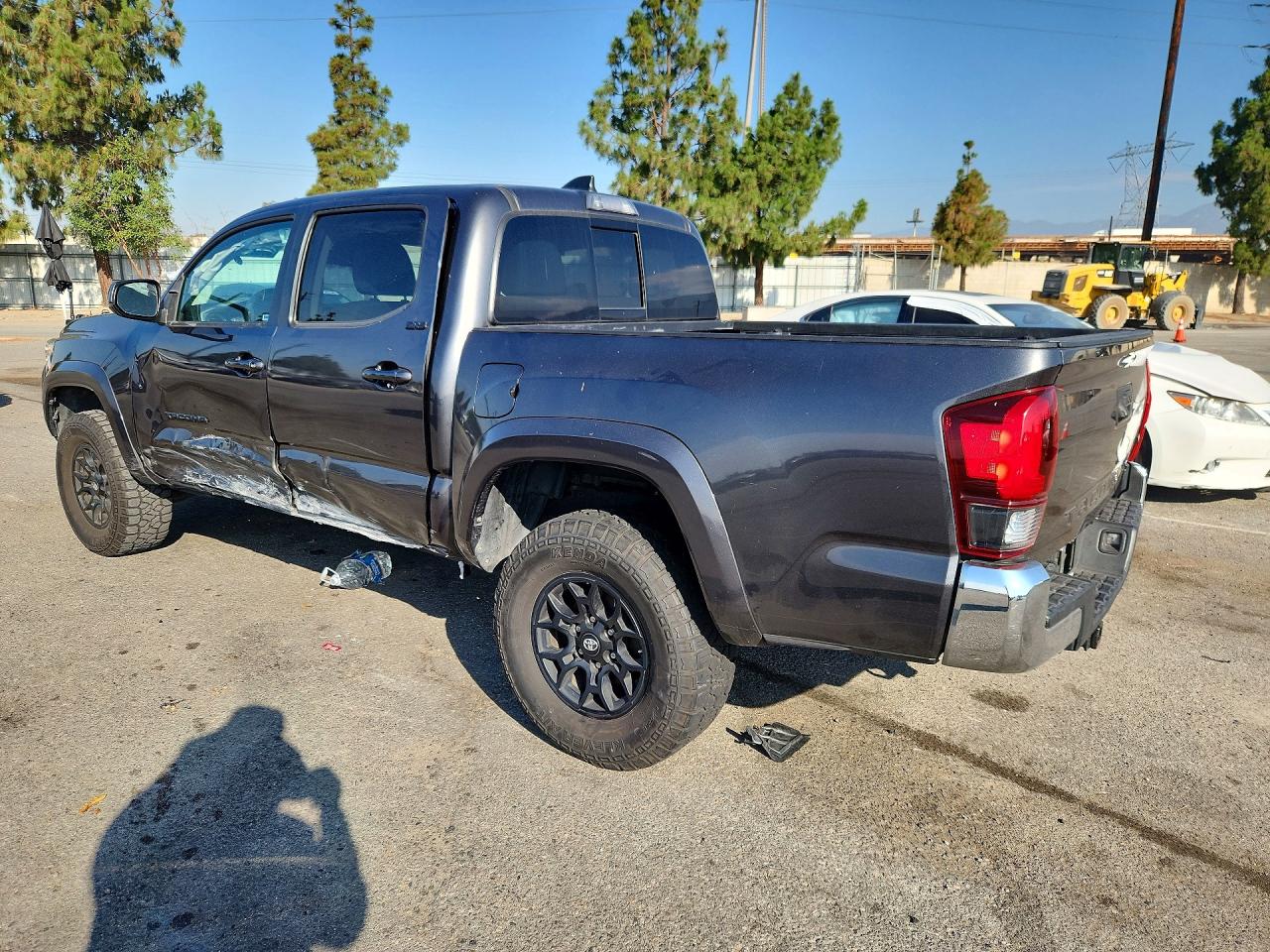 2020 TOYOTA TACOMA SR5 V6 — снимка 2