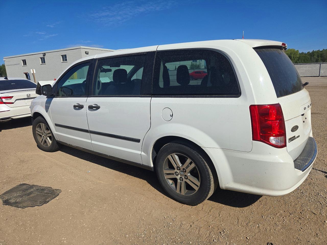2017 DODGE GRAND CARAVAN SE — снимка 2