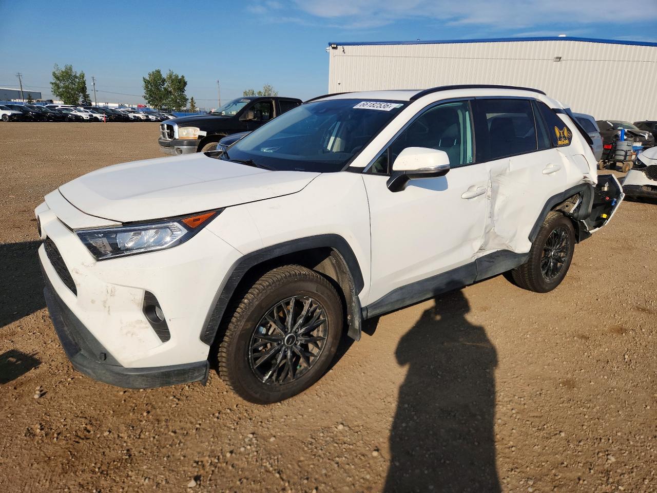 2021 TOYOTA RAV4 XLE