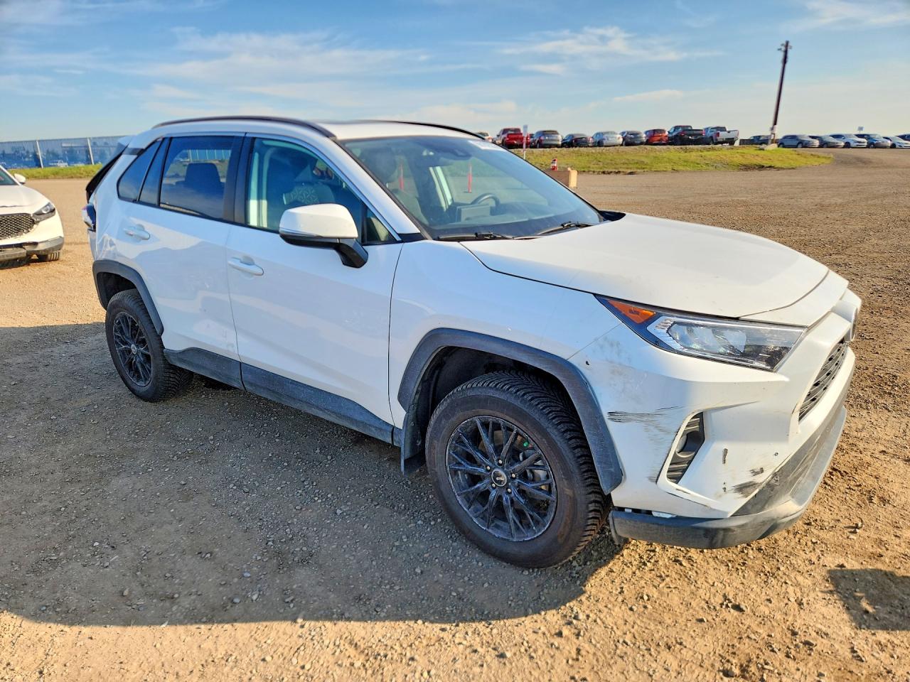 2021 TOYOTA RAV4 XLE — снимка 4