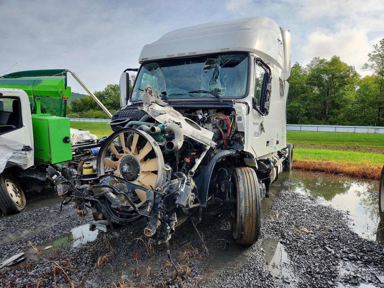 2020 VOLVO VN VNL