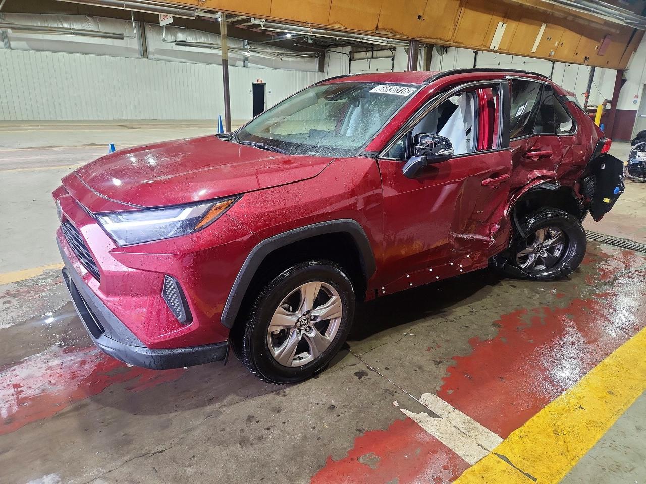2025 TOYOTA RAV4 XLE