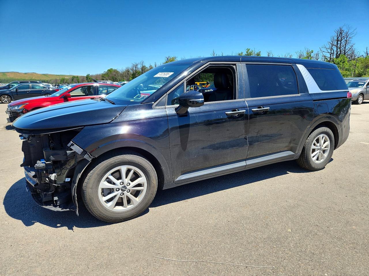 2022 KIA CARNIVAL LX
