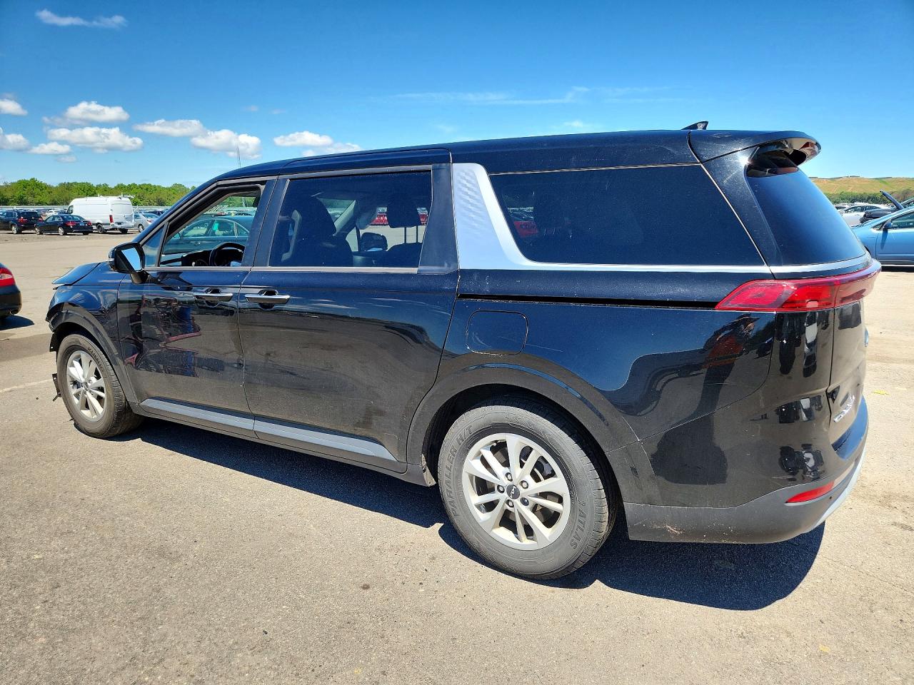2022 KIA CARNIVAL LX — снимка 2