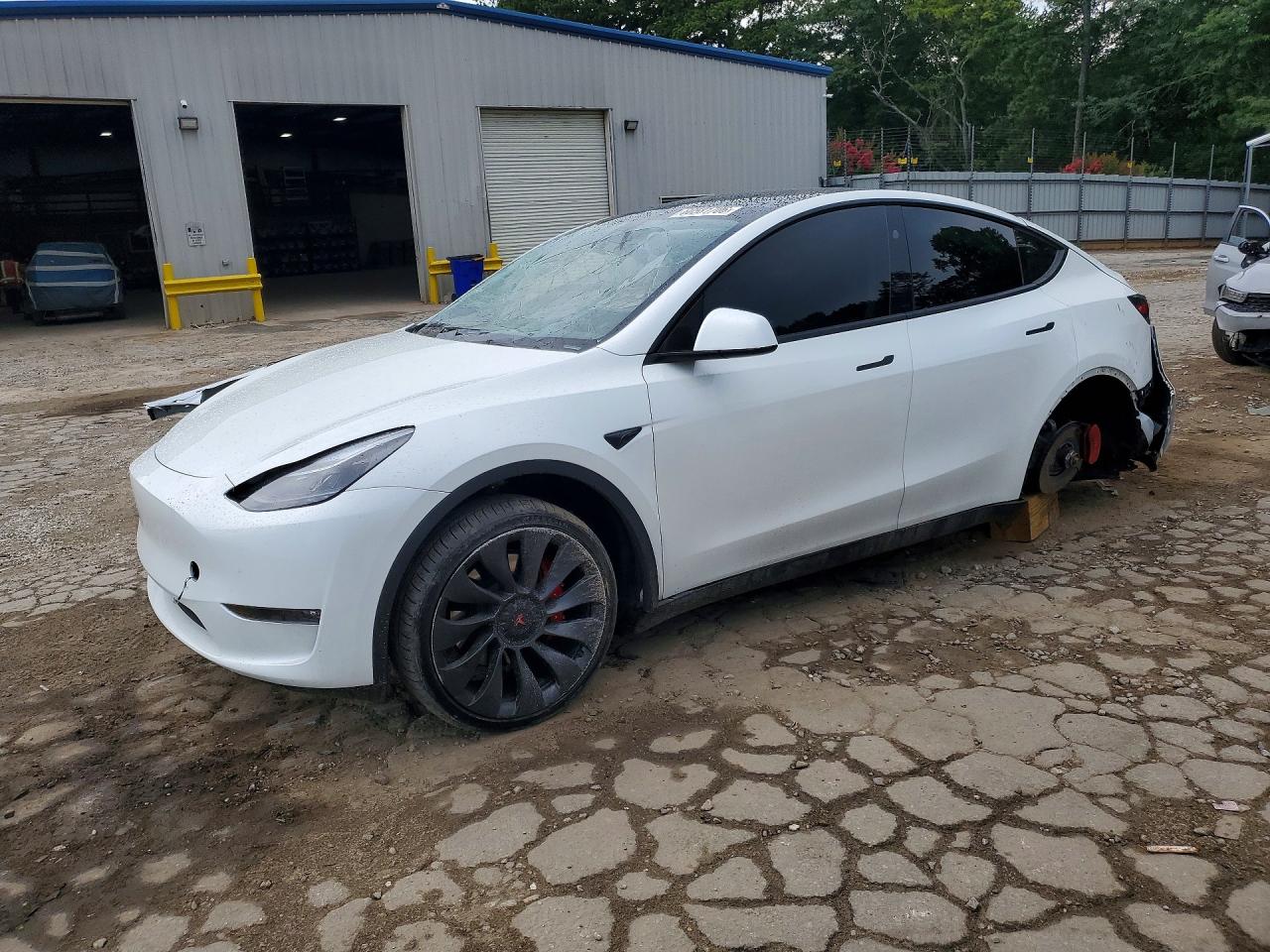 2023 TESLA MODEL Y