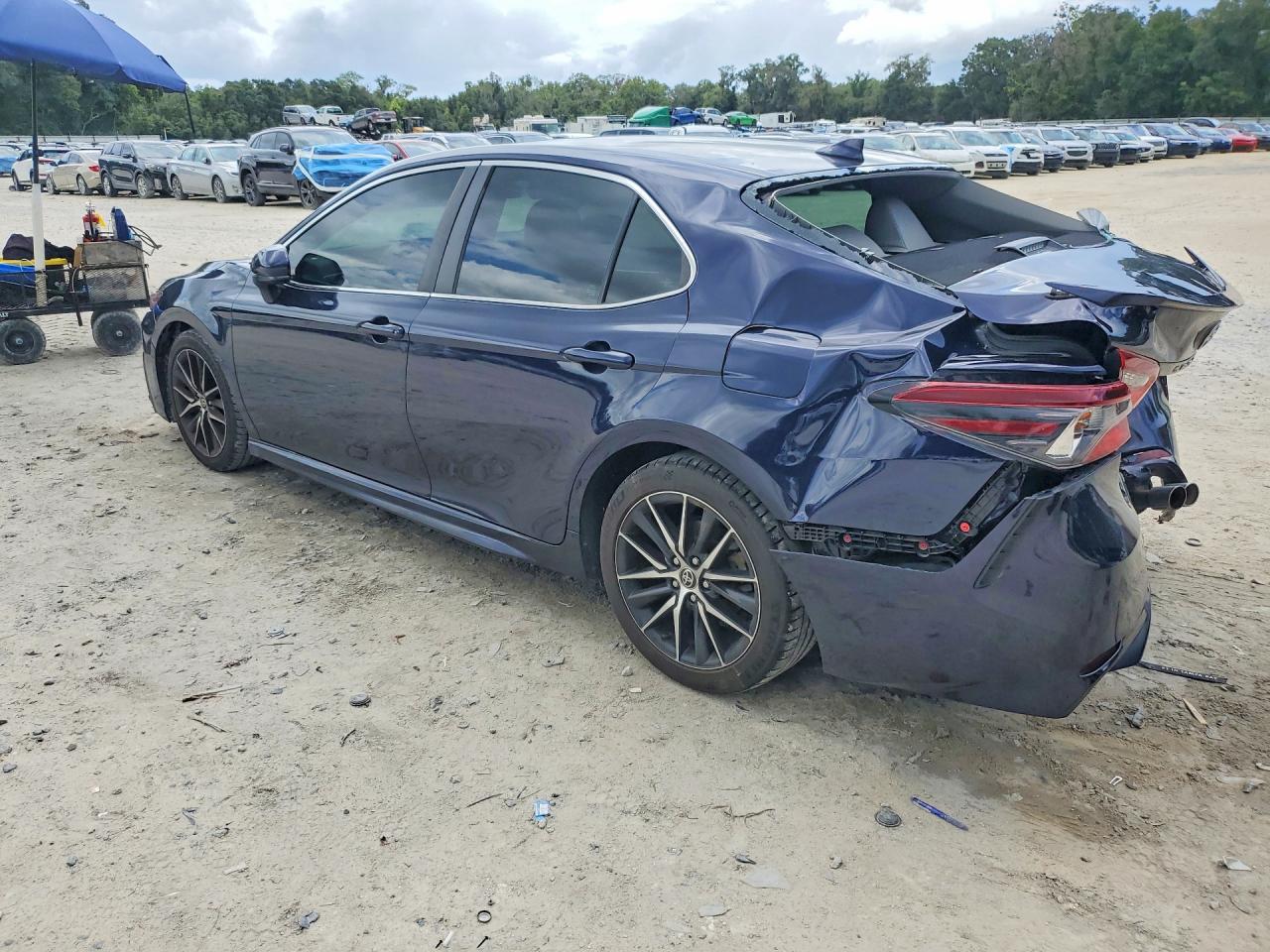 2021 TOYOTA CAMRY SE — снимка 2