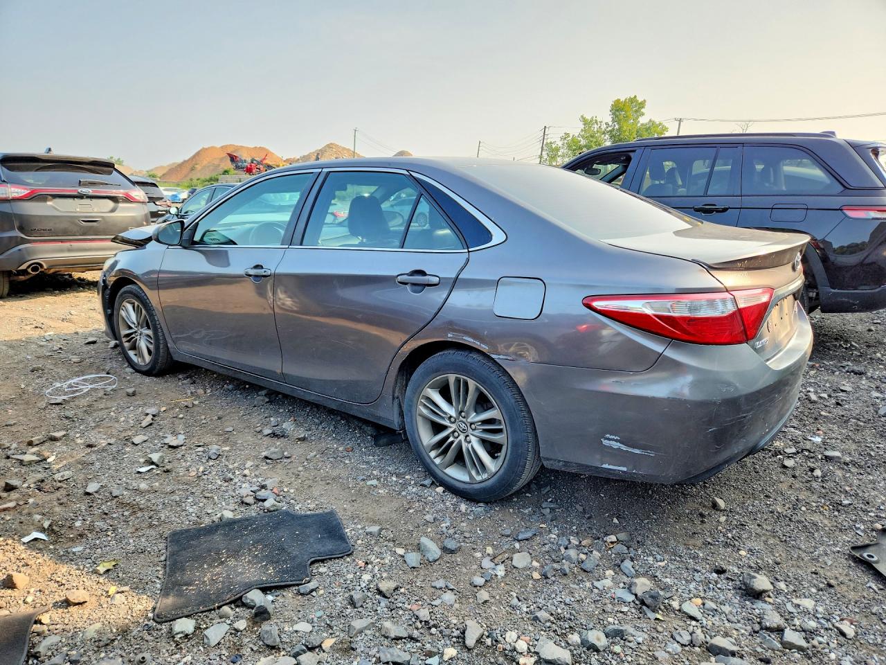 2016 TOYOTA CAMRY SE — снимка 2