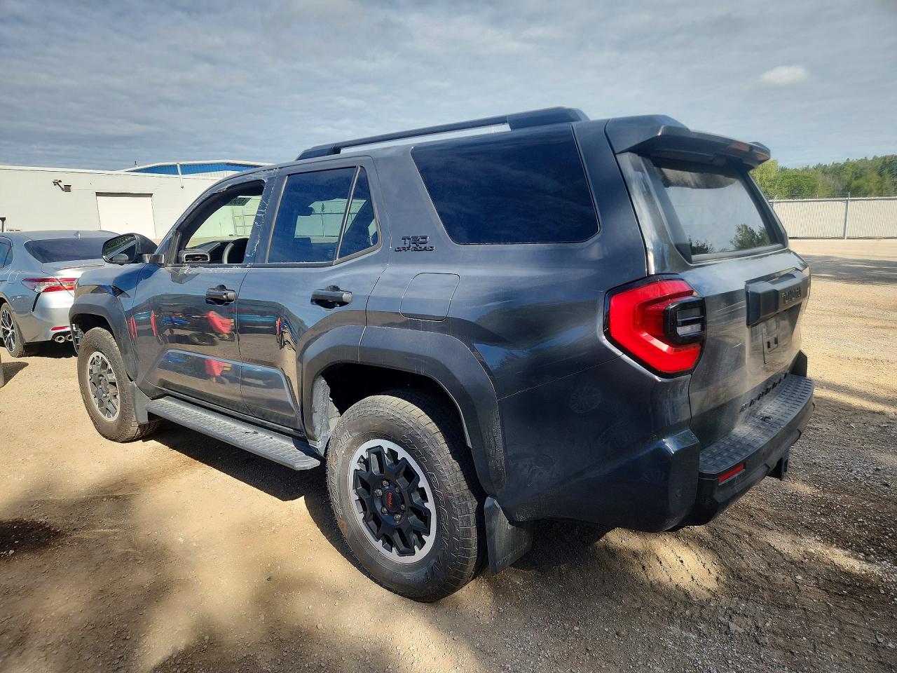 2025 TOYOTA 4RUNNER SR5 — снимка 2