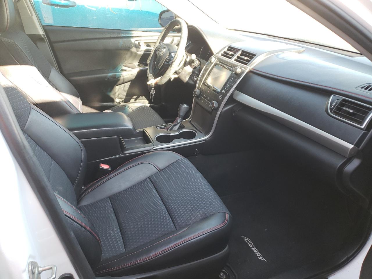 2015 TOYOTA CAMRY LE — снимка 5