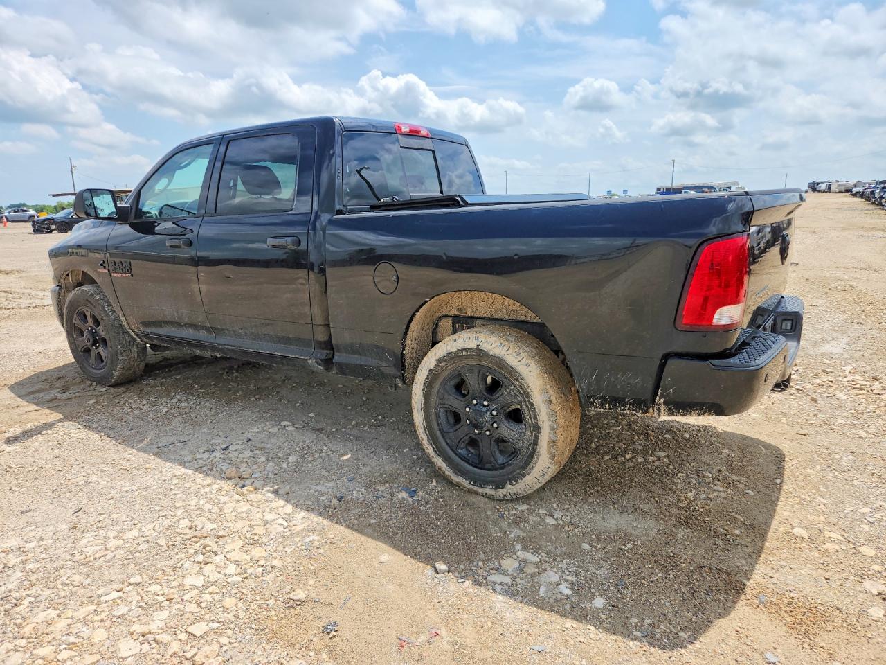 2015 RAM 2500 SLT — снимка 2