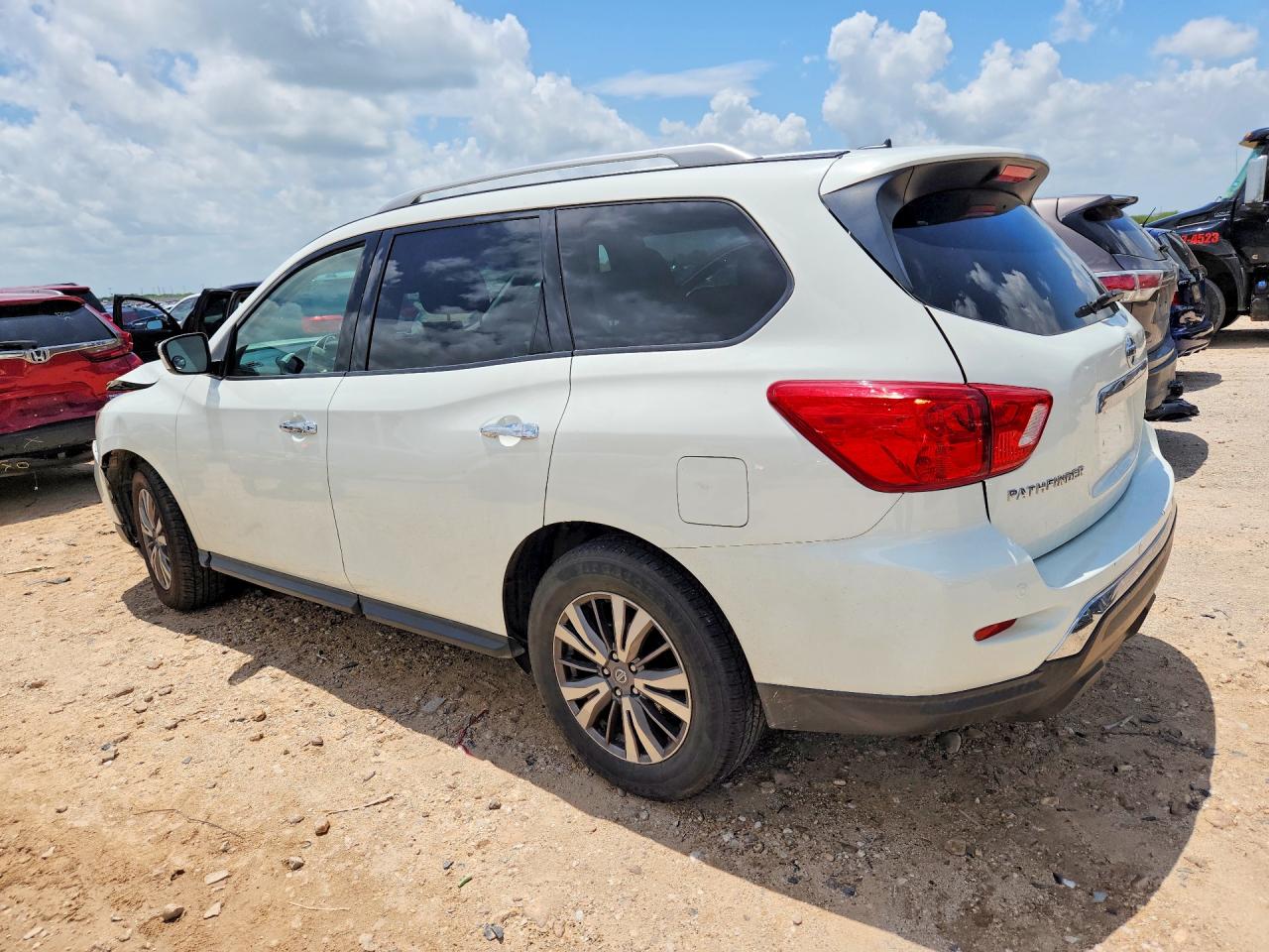 2018 NISSAN PATHFINDER SV — снимка 2