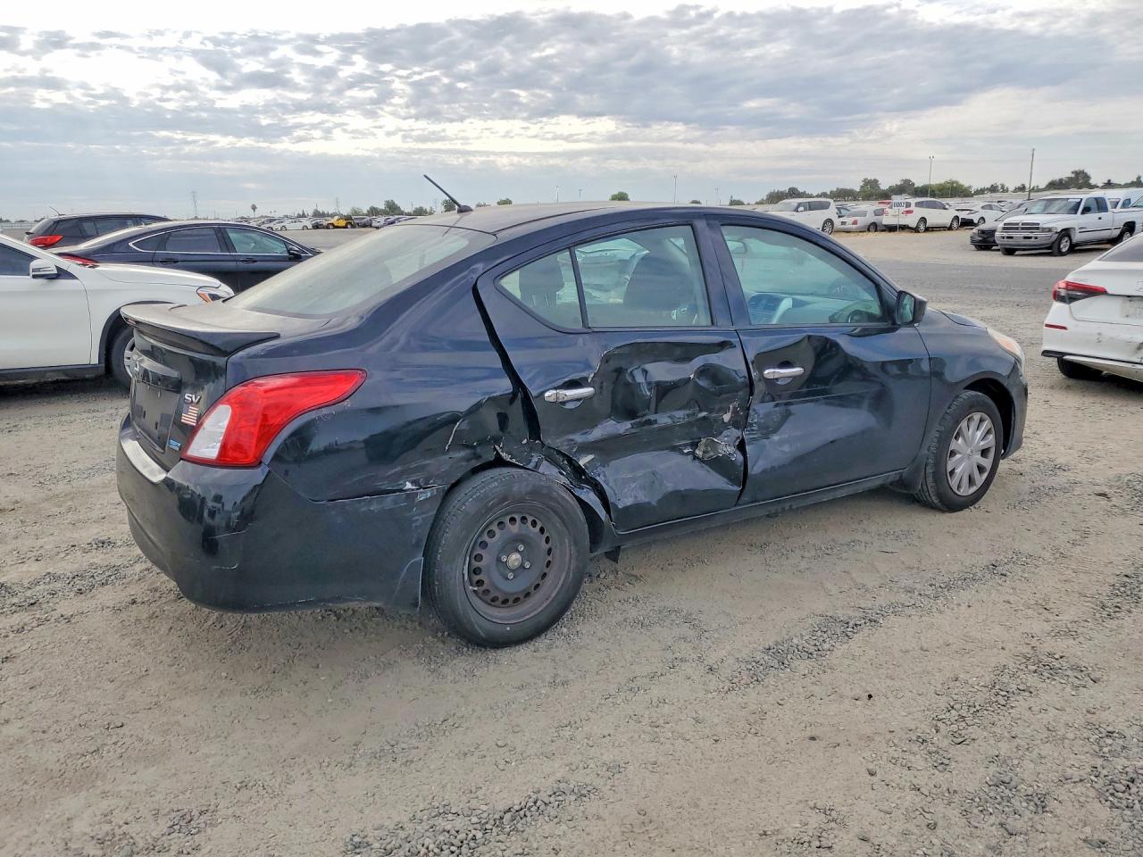 2016 NISSAN VERSA 1.6 SV — снимка 3