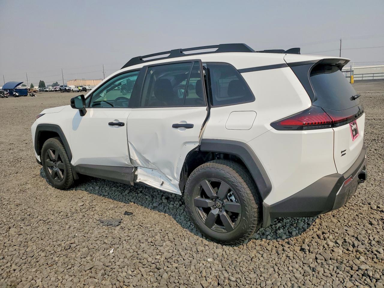 2026 TOYOTA RAV4 WOODLAND — снимка 2