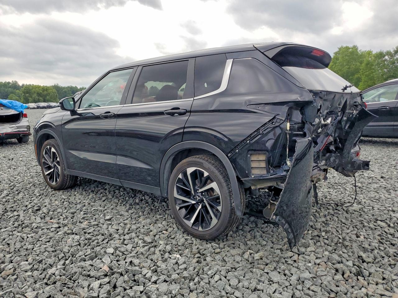 2024 MITSUBISHI OUTLANDER SE — снимка 2
