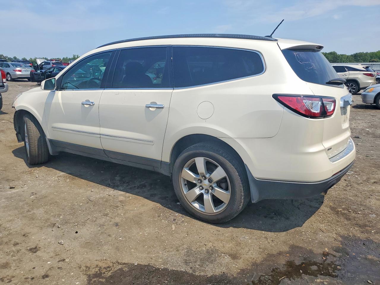 2015 CHEVROLET TRAVERSE LTZ — снимка 2